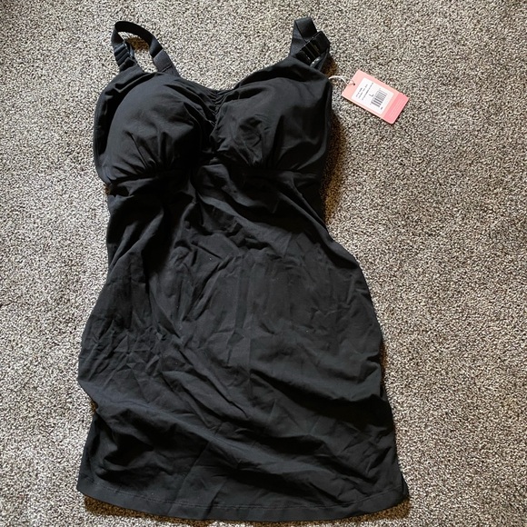 Brand new nursing tank - Picture 3 of 3
